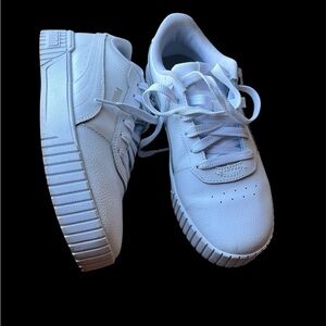 PUMA womens Carina Leather Sneakers